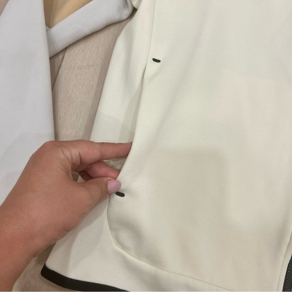 Nike Sportwear Tech Fleece Graphic Mens Size LargeFull-Zip Hoodie Writing - Picture 3 of 8